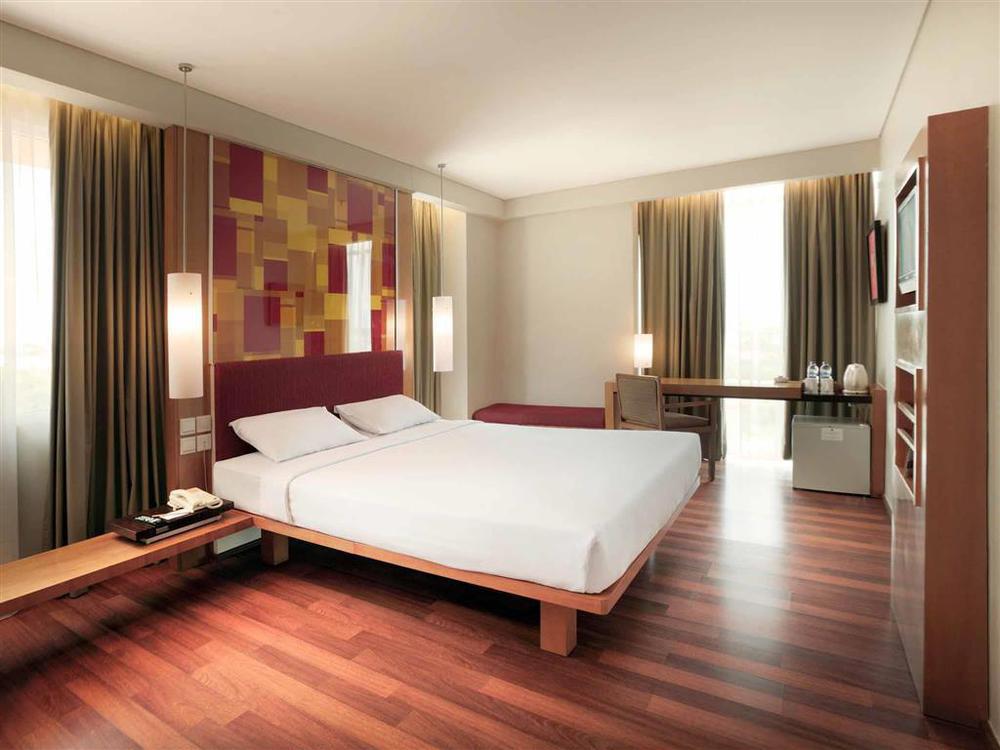 Ibis Styles Solo Hotel Buitenkant foto