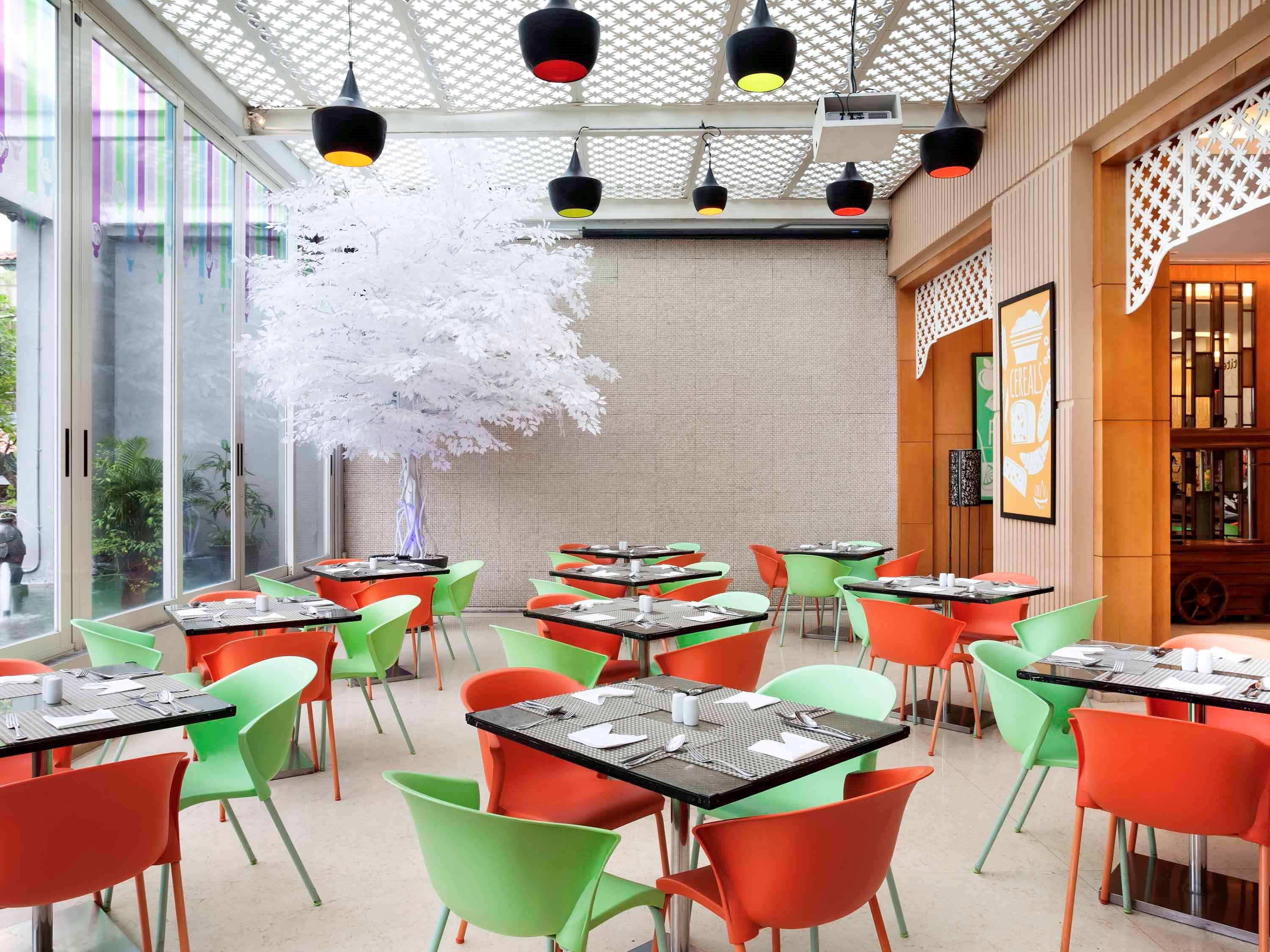 Ibis Styles Solo Hotel Buitenkant foto